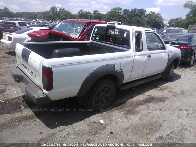 1N6ED26Y01C393868 - 2001 NISSAN FRONTIER KING CAB XE/KING CAB SE WHITE photo 4