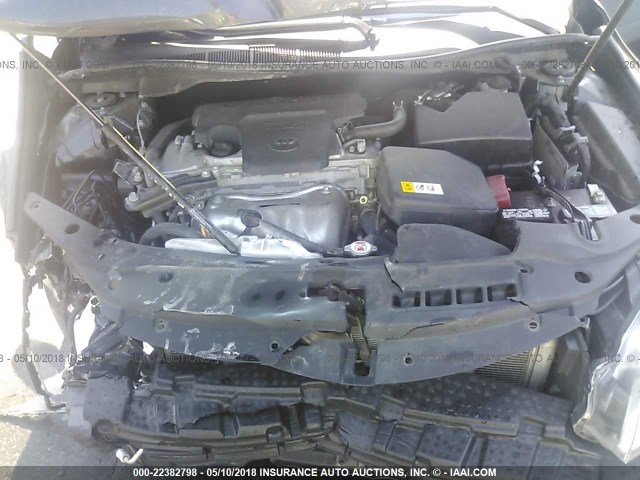 4T1BF1FK5HU418303 - 2017 TOYOTA CAMRY LE/XLE/SE/XSE 黑色 照片 10