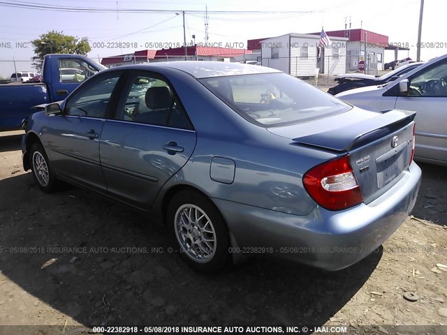 4T1BE32K93U676837 - 2003 TOYOTA CAMRY LE/XLE/SE ლურჯი ფოტო 3