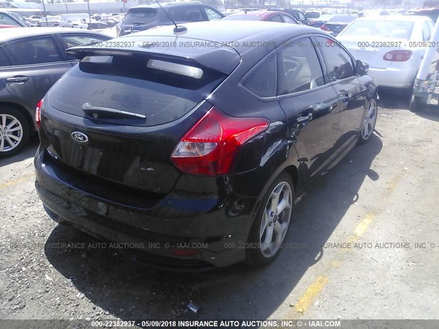 1FADP3L91EL349902 - 2014 FORD FOCUS ST BLACK photo 4