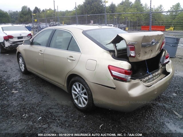 4T1BF3EKXAU003352 - 2010 TOYOTA CAMRY SE/LE/XLE GOLD photo 3