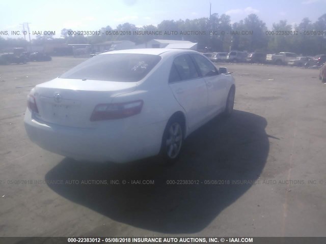 4T1BE46K98U764407 - 2008 TOYOTA CAMRY CE/LE/XLE/SE WHITE photo 4