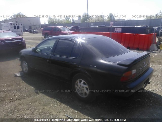 JN1CA21D0TT121415 - 1996 NISSAN MAXIMA GLE/GXE/SE BLACK photo 3