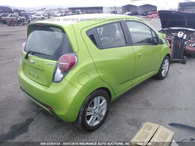 KL8CD6S98EC498401 - 2014 CHEVROLET SPARK 1LT GREEN photo 4