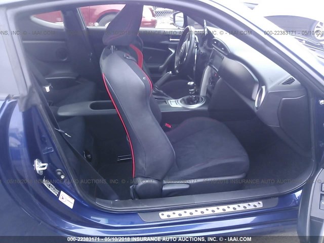 JF1ZNAA11D1717583 - 2013 TOYOTA SCION FR-S ლურჯი ფოტო 5