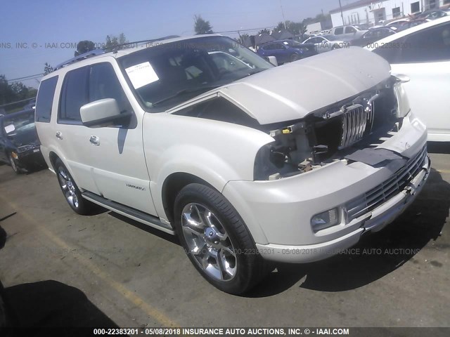 5LMFU27555LJ21634 - 2005 LINCOLN NAVIGATOR 白色 照片 1
