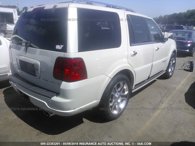 5LMFU27555LJ21634 - 2005 LINCOLN NAVIGATOR 白色 照片 4
