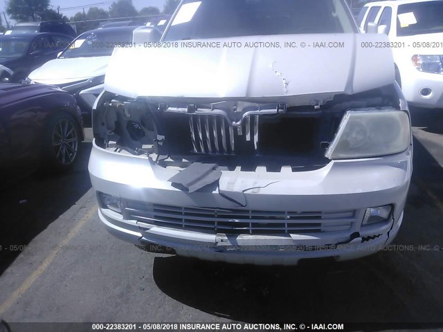 5LMFU27555LJ21634 - 2005 LINCOLN NAVIGATOR 白色 照片 6