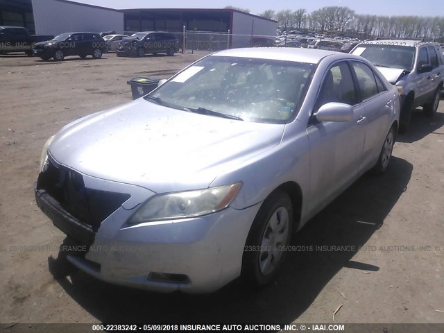 JTNBE46K373000962 - 2007 TOYOTA CAMRY NEW GENERAT CE/LE/XLE/SE SILVER photo 2