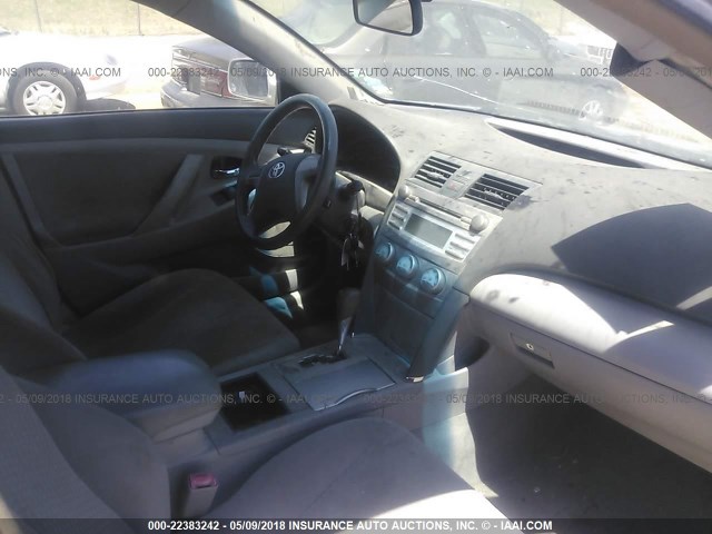 JTNBE46K373000962 - 2007 TOYOTA CAMRY NEW GENERAT CE/LE/XLE/SE SILVER photo 5