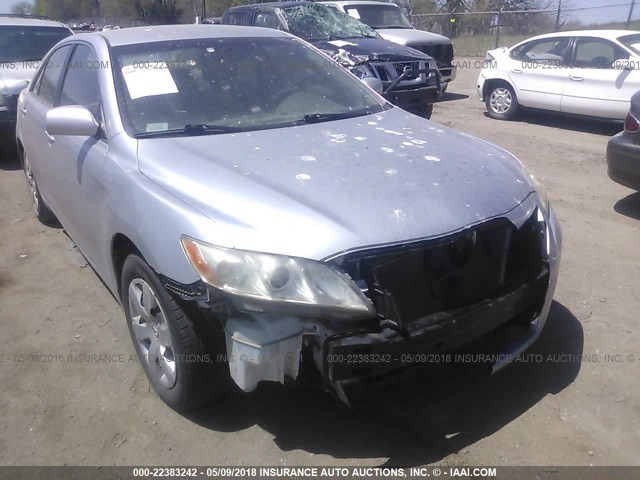 JTNBE46K373000962 - 2007 TOYOTA CAMRY NEW GENERAT CE/LE/XLE/SE SILVER photo 6