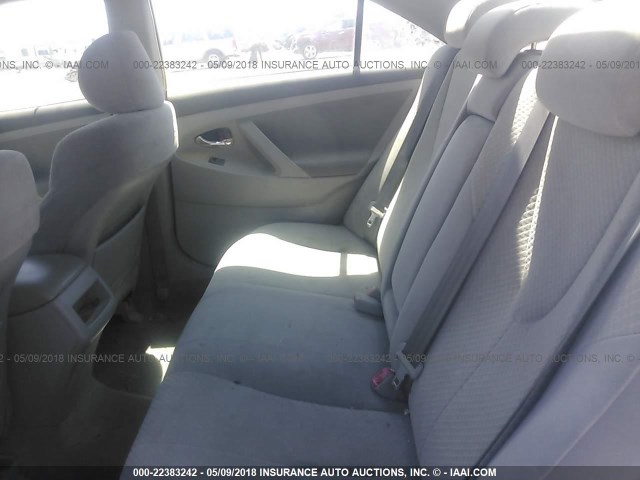 JTNBE46K373000962 - 2007 TOYOTA CAMRY NEW GENERAT CE/LE/XLE/SE SILVER photo 8