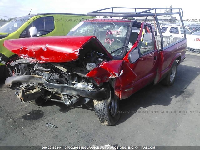 1GCCS14W128227519 - 2002 CHEVROLET S TRUCK S10 RED photo 2