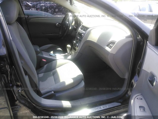 1G1ZG57B28F174547 - 2008 CHEVROLET MALIBU LS 黑色 照片 5