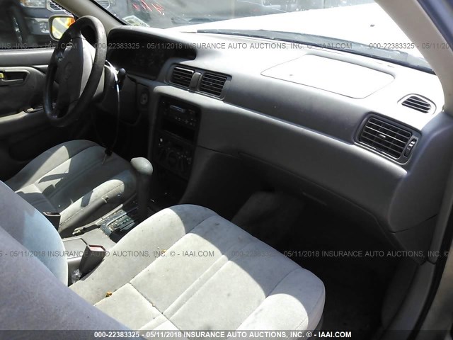 4T1BG22K7XU890137 - 1999 TOYOTA CAMRY CE/LE/XLE 米色 照片 5