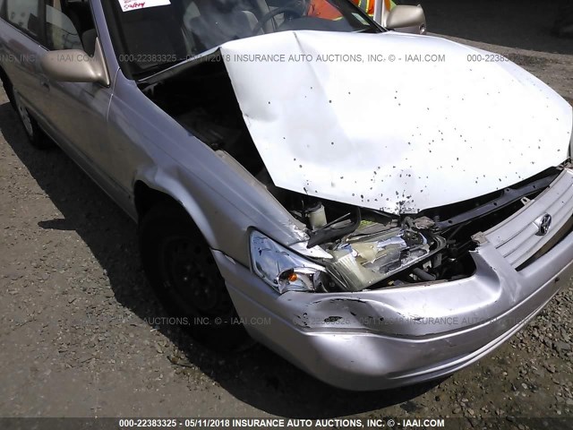 4T1BG22K7XU890137 - 1999 TOYOTA CAMRY CE/LE/XLE 米色 照片 6