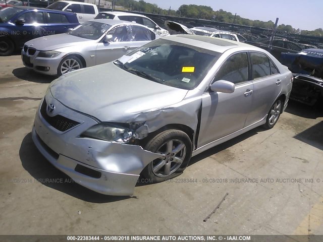 4T1BE46KX9U890082 - 2009 TOYOTA CAMRY SE/LE/XLE ვერცხლისფერი ფოტო 2