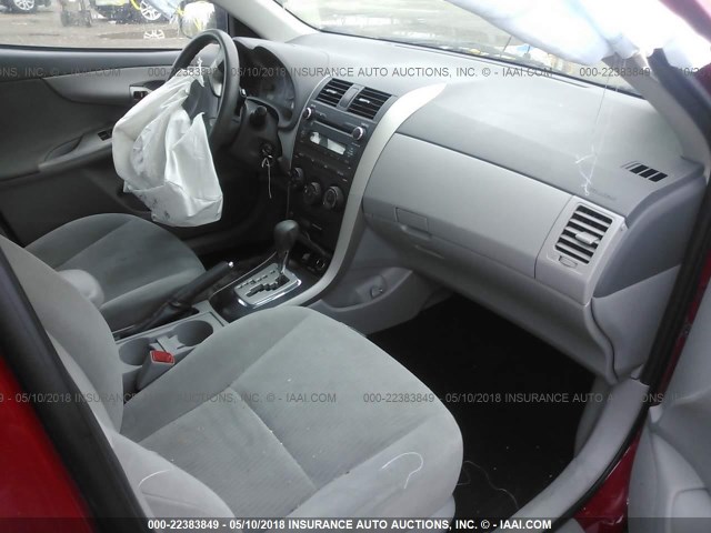 2T1BU4EE1AC290992 - 2010 TOYOTA COROLLA S/LE/XLE RED photo 5