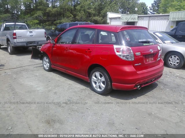 2T1LR30E35C550046 - 2005 TOYOTA COROLLA MATRIX XR RED photo 3