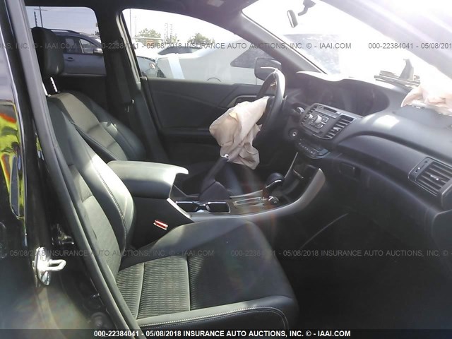 1HGCR2F52HA308084 - 2017 HONDA ACCORD SPORT შავი ფოტო 5
