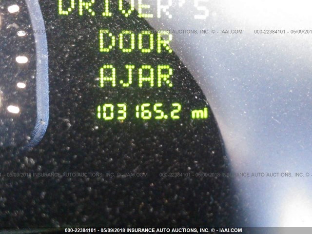 1LNHM97V52Y691667 - 2002 LINCOLN CONTINENTAL  Արծաթագույն լուսանկար 7