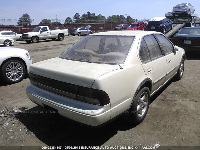 JN1HJ01F2RT239910 - 1994 NISSAN MAXIMA GXE WHITE photo 4