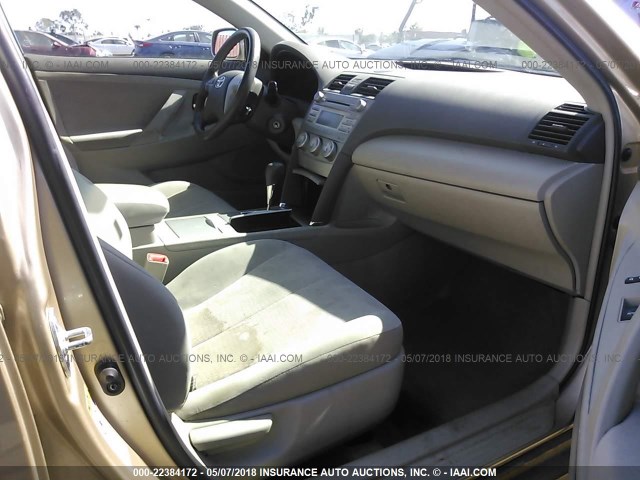 4T1BF3EK1BU230091 - 2011 TOYOTA CAMRY SE/LE/XLE GOLD photo 5