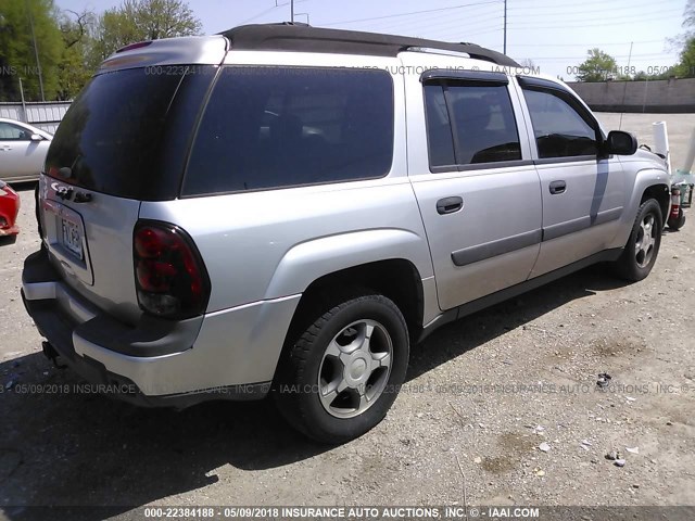 1GNES16S456152213 - 2005 CHEVROLET TRAILBLAZER EXT LS/EXT LT GRAY photo 4