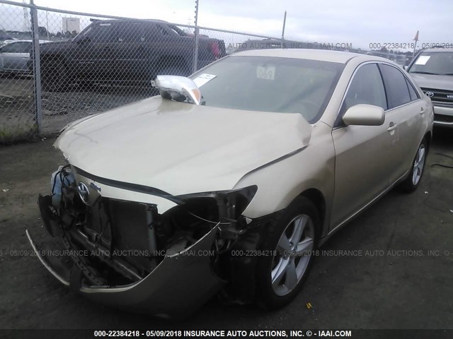 4T4BF3EK4AR058773 - 2010 TOYOTA CAMRY SE/LE/XLE GOLD photo 2