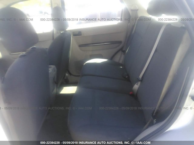 1FMCU02Z68KA05969 - 2008 FORD ESCAPE XLS SILVER photo 8