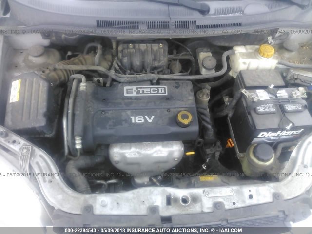 KL1TD56687B172356 - 2007 CHEVROLET AVEO LS SILVER photo 10