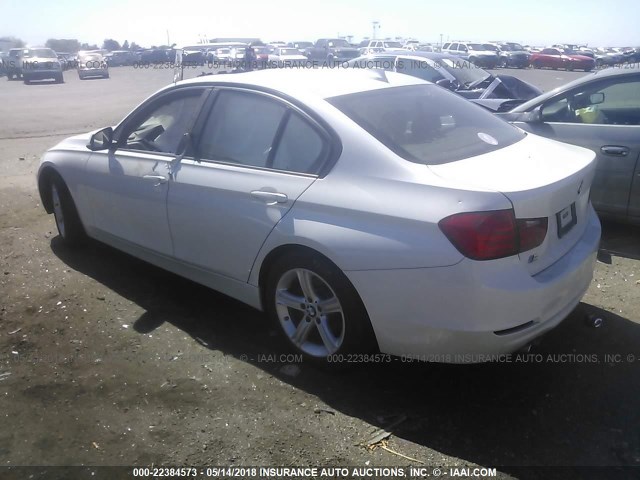 WBA3C1C55DF442080 - 2013 BMW 328 I SULEV თეთრი ფოტო 3