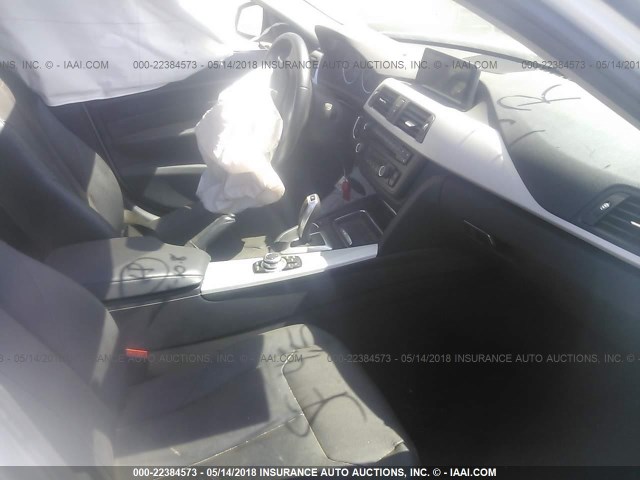 WBA3C1C55DF442080 - 2013 BMW 328 I SULEV თეთრი ფოტო 5