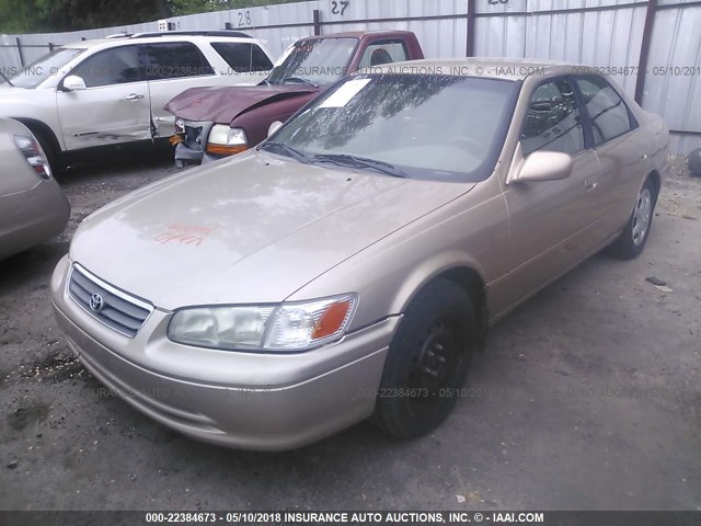 4T1BG22K81U820220 - 2001 TOYOTA CAMRY CE/LE/XLE 金色 照片 2