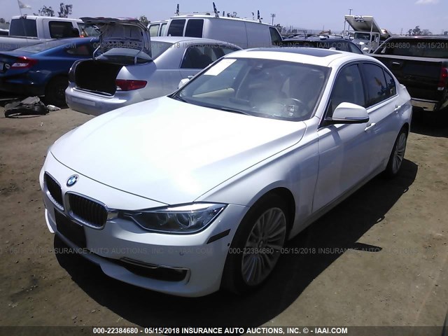 WBA3C1C53CF434414 - 2012 BMW 328 I SULEV WHITE photo 2