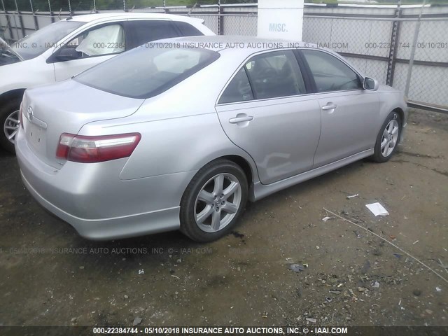 4T1BK46KX8U057650 - 2008 TOYOTA CAMRY LE/XLE/SE SILVER photo 4