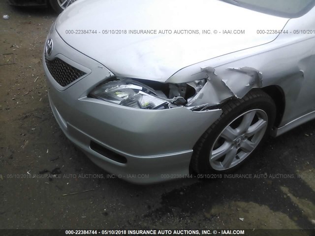 4T1BK46KX8U057650 - 2008 TOYOTA CAMRY LE/XLE/SE SILVER photo 6