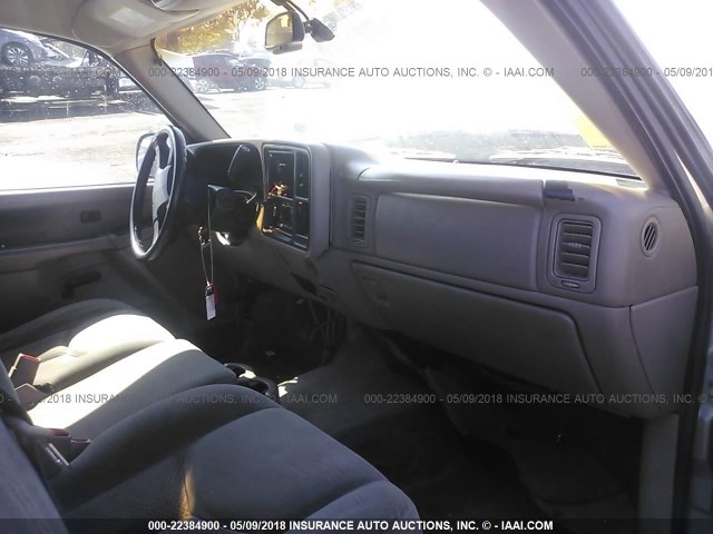 1GCHC23U53F156539 - 2003 CHEVROLET SILVERADO C2500 HEAVY DUTY GRAY photo 5