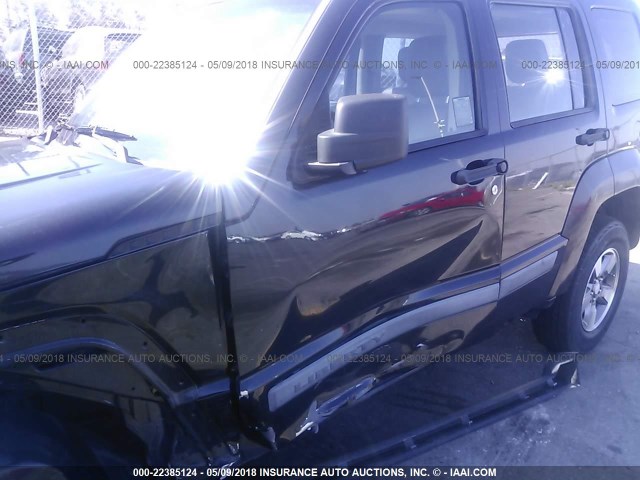 1J8GP28K68W243423 - 2008 JEEP LIBERTY SPORT 黑色 照片 6