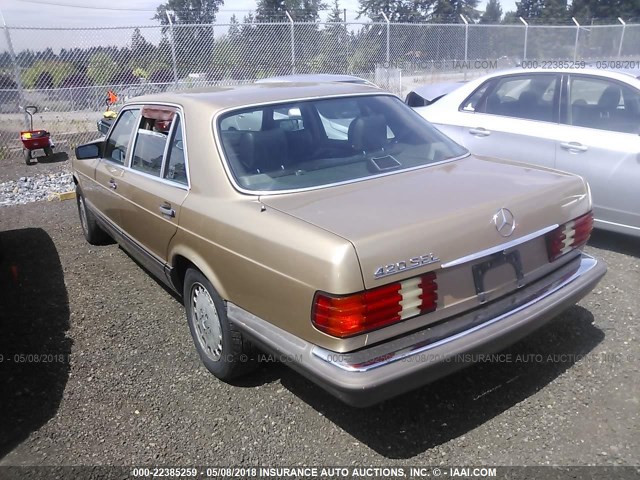 WDBCA35D9JA375581 - 1988 MERCEDES-BENZ 420 SEL BROWN photo 3