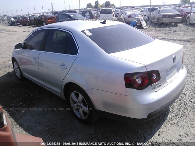 3VWRM71K18M177800 - 2008 VOLKSWAGEN JETTA SE/SEL SILVER photo 3