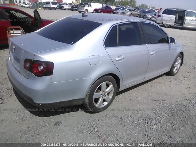 3VWRM71K18M177800 - 2008 VOLKSWAGEN JETTA SE/SEL SILVER photo 4