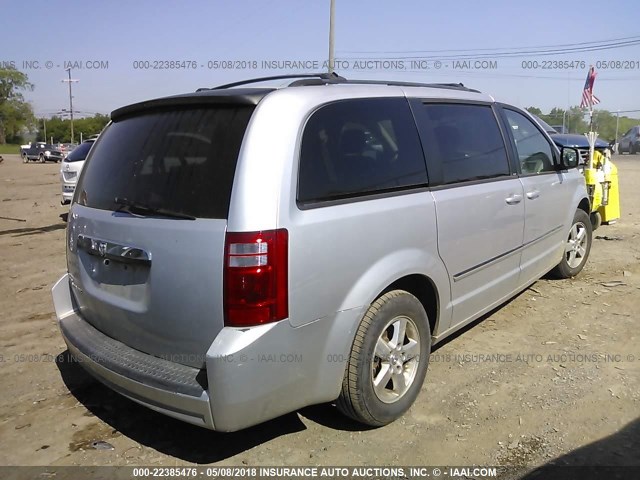 2D8HN54P08R706963 - 2008 DODGE GRAND CARAVAN SXT SILVER photo 4