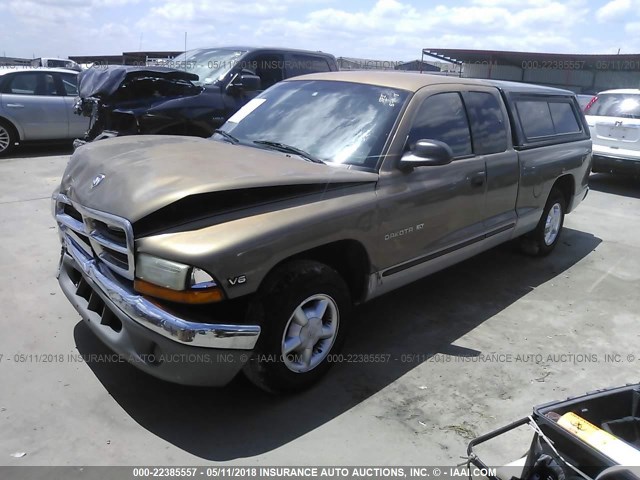 1B7GL22X4YS799017 - 2000 DODGE DAKOTA TAN photo 2