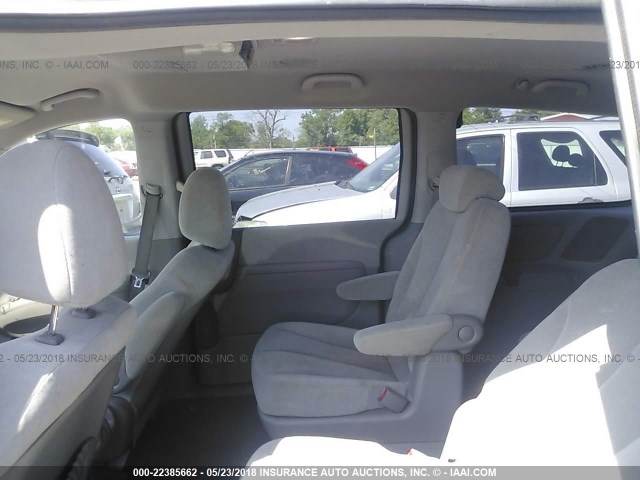 KNDMB233186212217 - 2008 KIA SEDONA EX/LX GRAY photo 8