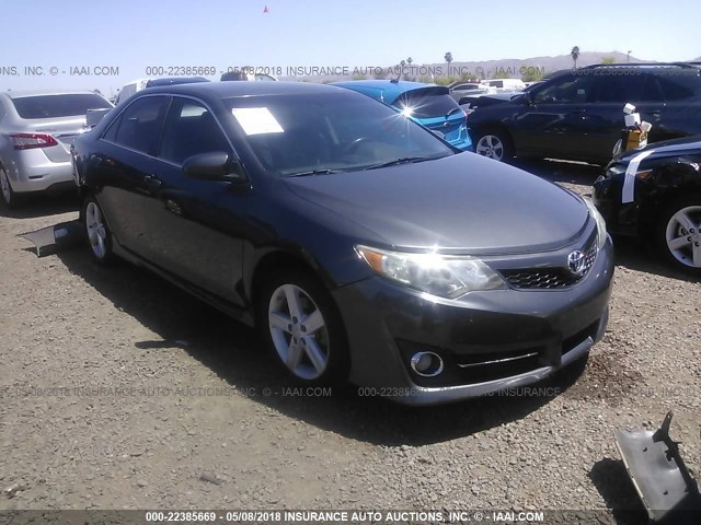 4T1BF1FK7CU087104 - 2012 TOYOTA CAMRY SE/LE/XLE GRAY photo 1