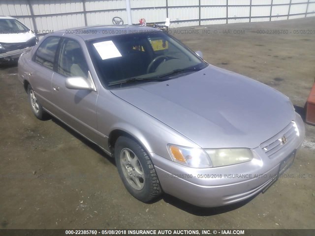 JT2BG22K2V0002542 - 1997 TOYOTA CAMRY LE/XLE ოქროსფერი ფოტო 1
