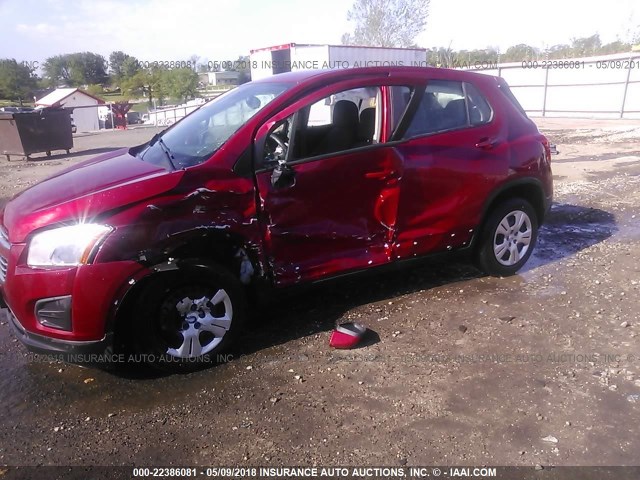 KL7CJKSB5FB252230 - 2015 CHEVROLET TRAX LS MAROON photo 6