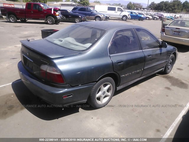 1HGCD5654TA149948 - 1996 HONDA ACCORD EX/EX-R GREEN photo 4