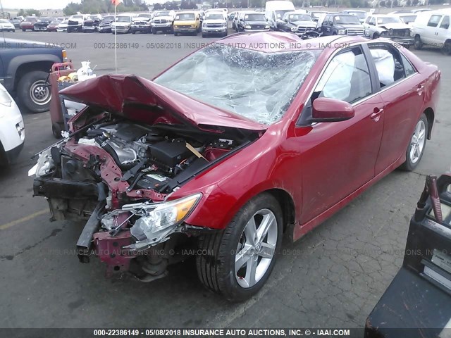 4T1BF1FK3EU765611 - 2014 TOYOTA CAMRY L/SE/LE/XLE 银色 照片 2